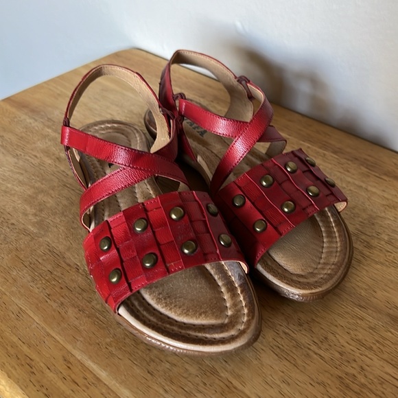 Jafa 124 Red Studded Toe Sandals Size 37 - Picture 6 of 8